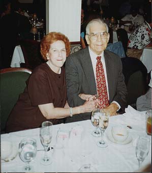 mom and dad.jpg (17481 bytes)